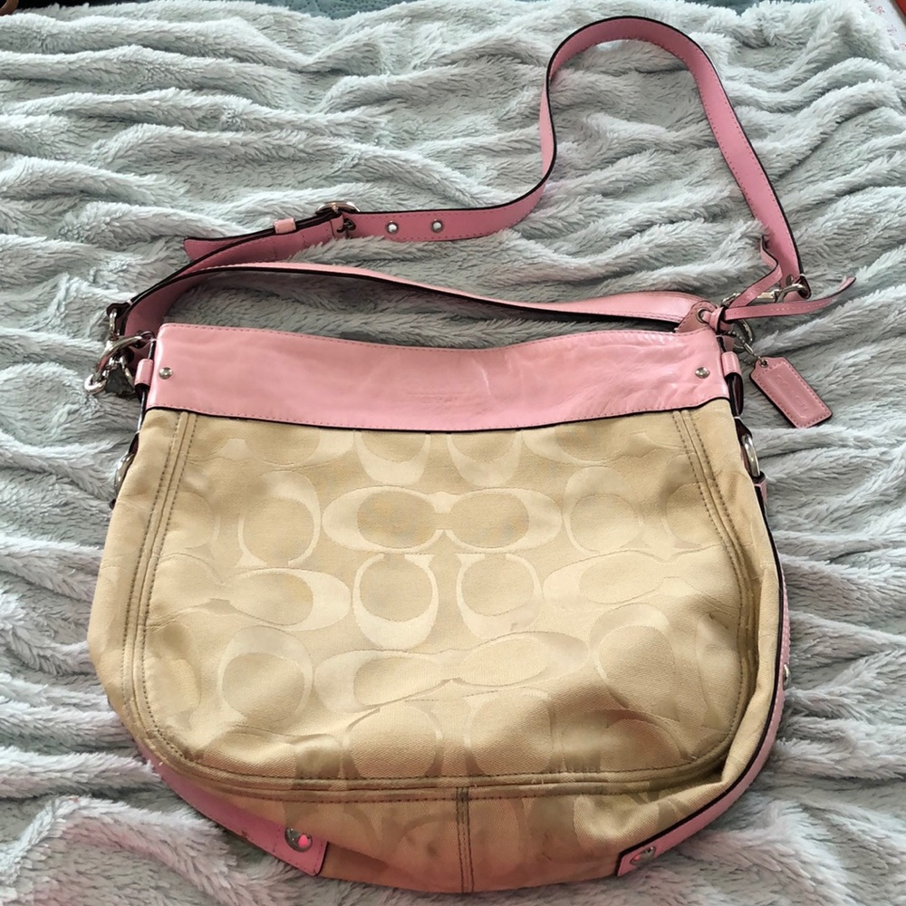 Coach shoulder bag with removable shoulder strap